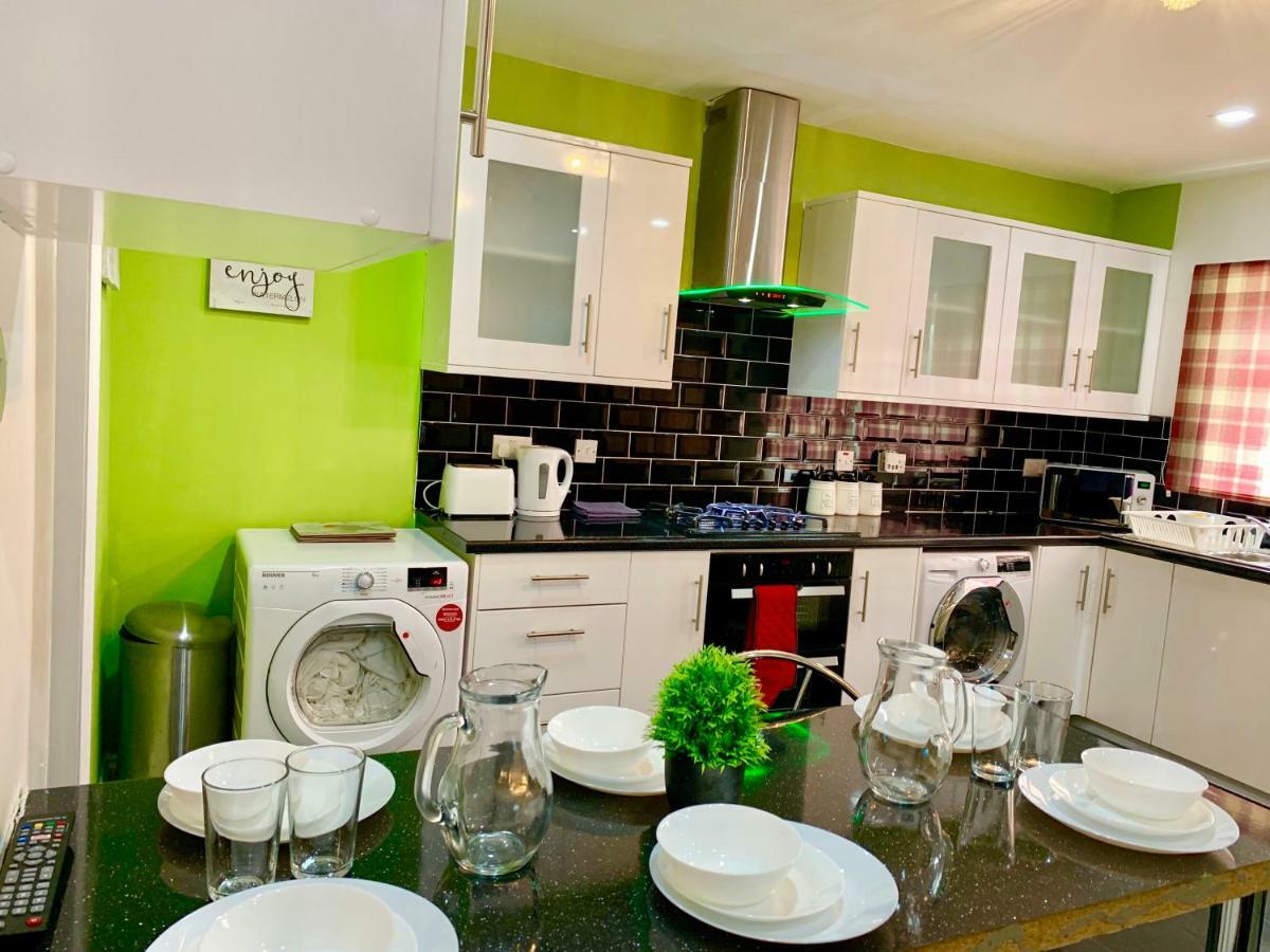 London 2 Bedroom Apartment, Kitchen, Reception And Private Garden Exterior photo